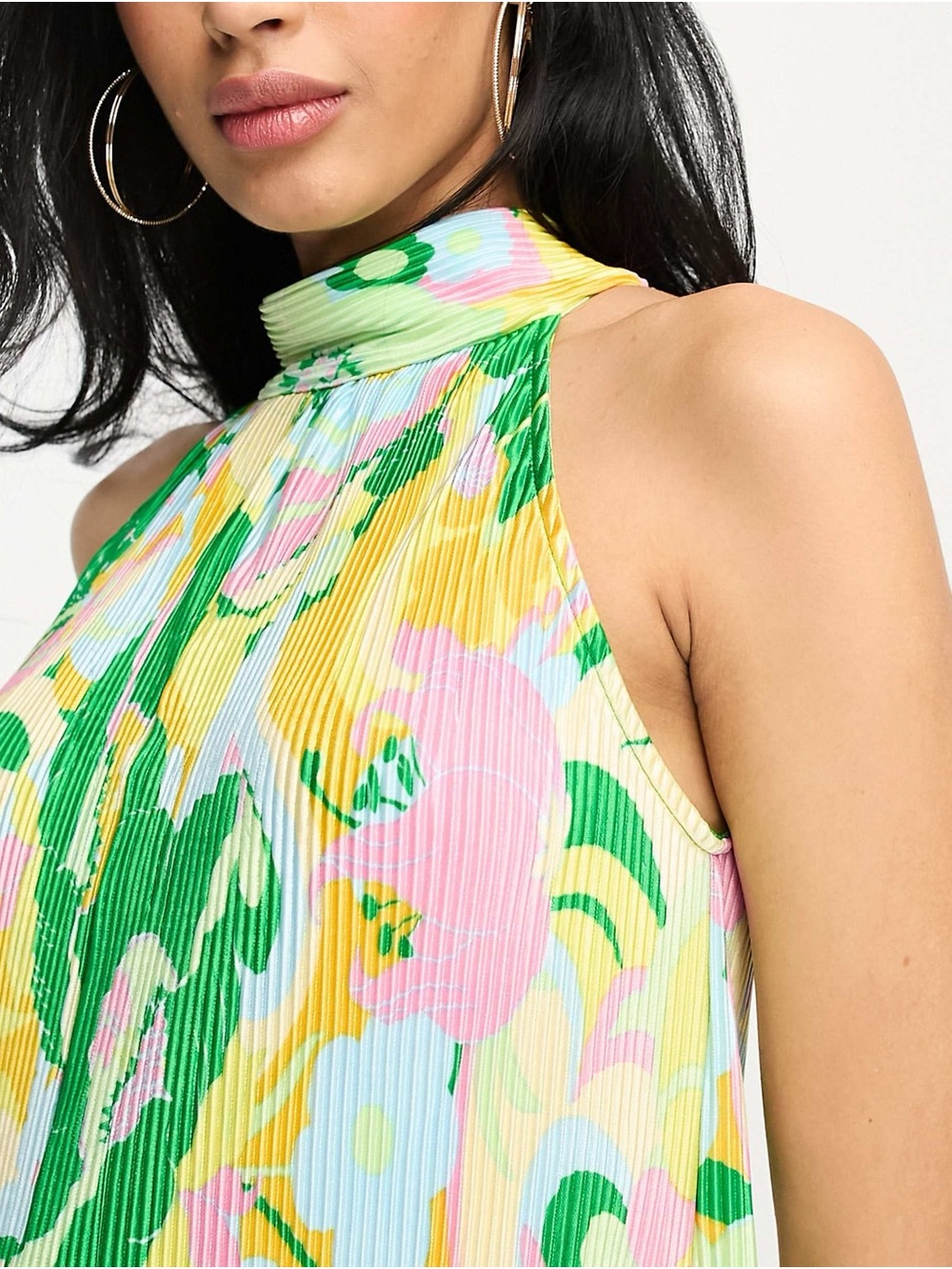 ASOS DESIGN plisse high neck jumpsuit in green retro floral - Picture 3 of 4